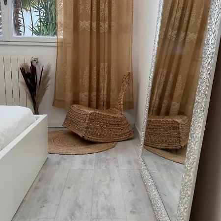 Grand F4 Rdc 9 Pers Tram à 2 Min Terrasse Parking Privé Gratuit Casa vacanze Montpellier